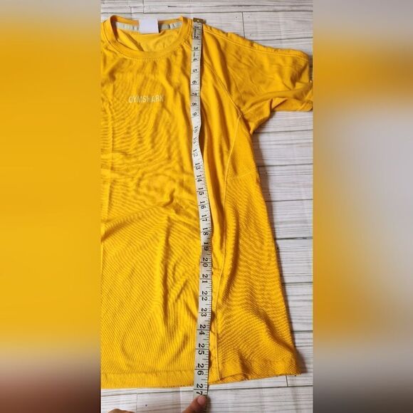 Gymshark Chalk T-Shirt for Men in Yellow Size Small - Picture 8 of 8